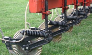 CroppedImage350210-Yetter-Toolbar-Mt-Fert-Equip-20.jpg